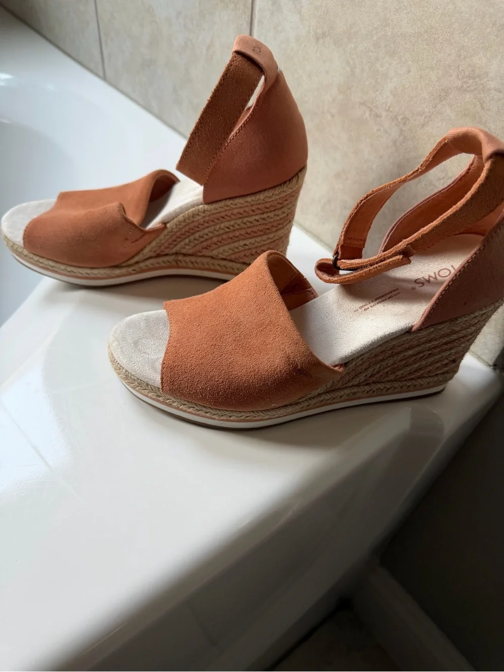 Toms suede upper